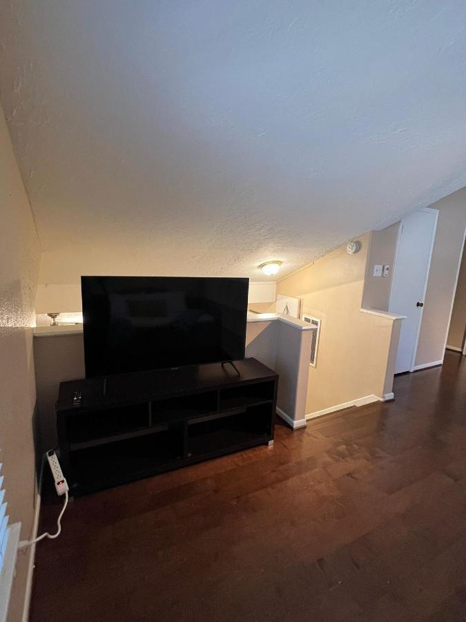 Centrally Located Houston Retreat! Sleeps 8, 10 Min To Downtown, Free Parking Экстерьер фото